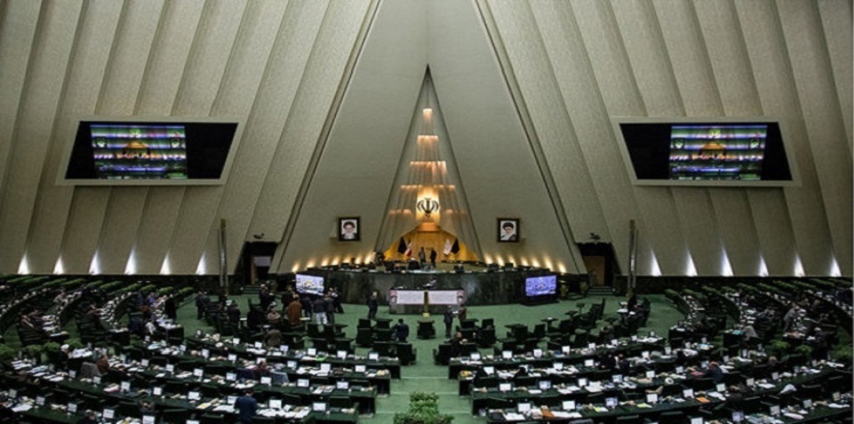 لاريجاني أبرز مرشح لرئاسة البرلمان الإيراني الجديد‬