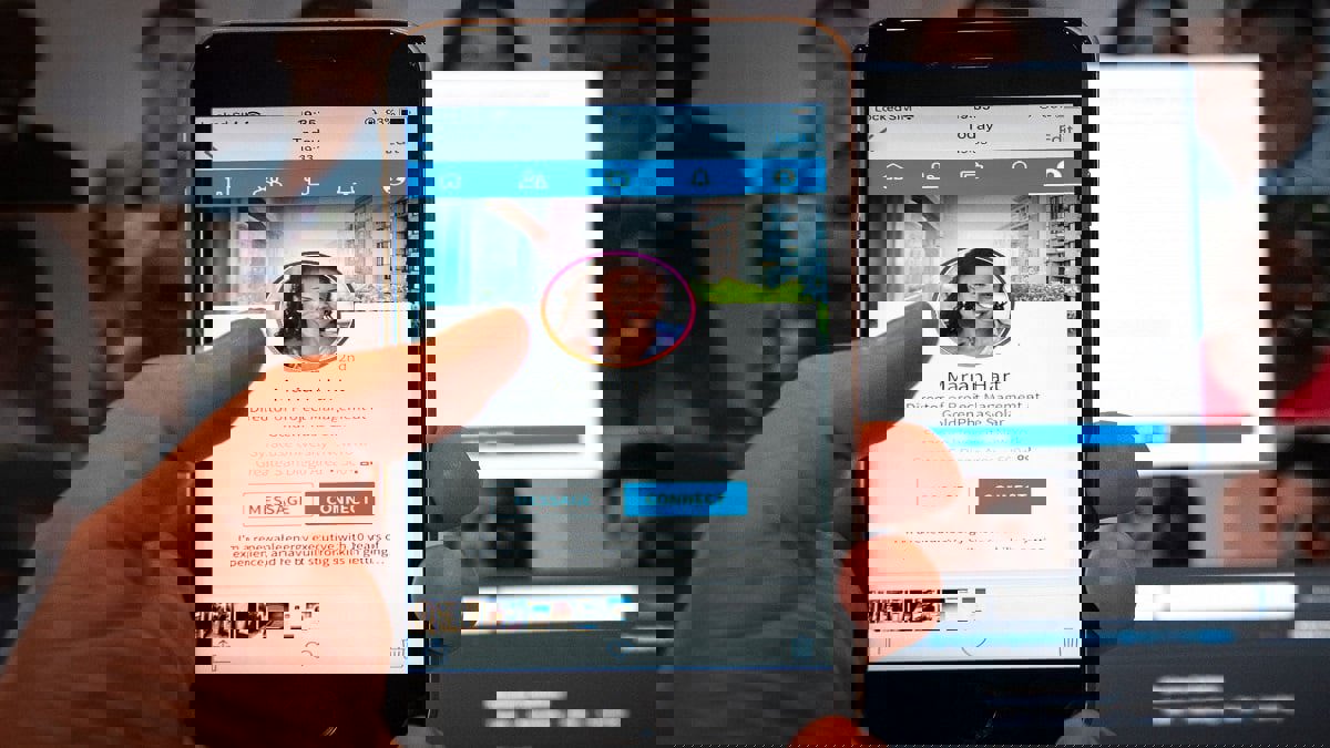 "لينكد إن" يضيف خاصية "ستوري"‎