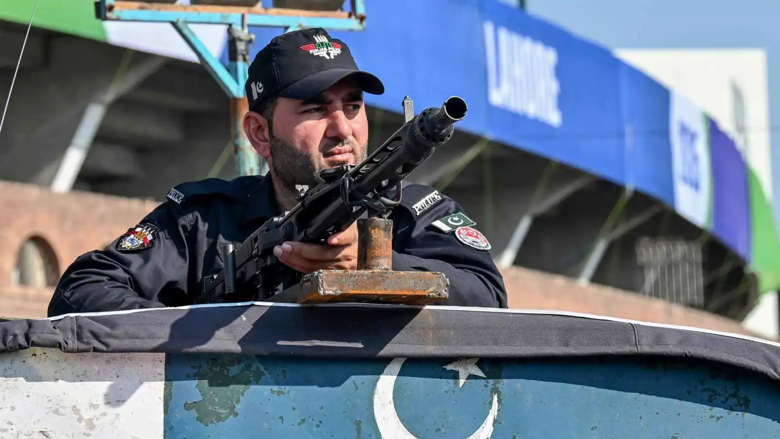 مقتل 5 رجال أمن باكستانيين في هجوم قرب حدود أفغانستان