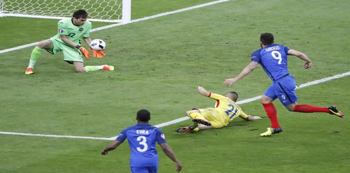 فرنسا تنتزع فوزًا بشق الأنفس من رومانيا في افتتاح يورو 2016