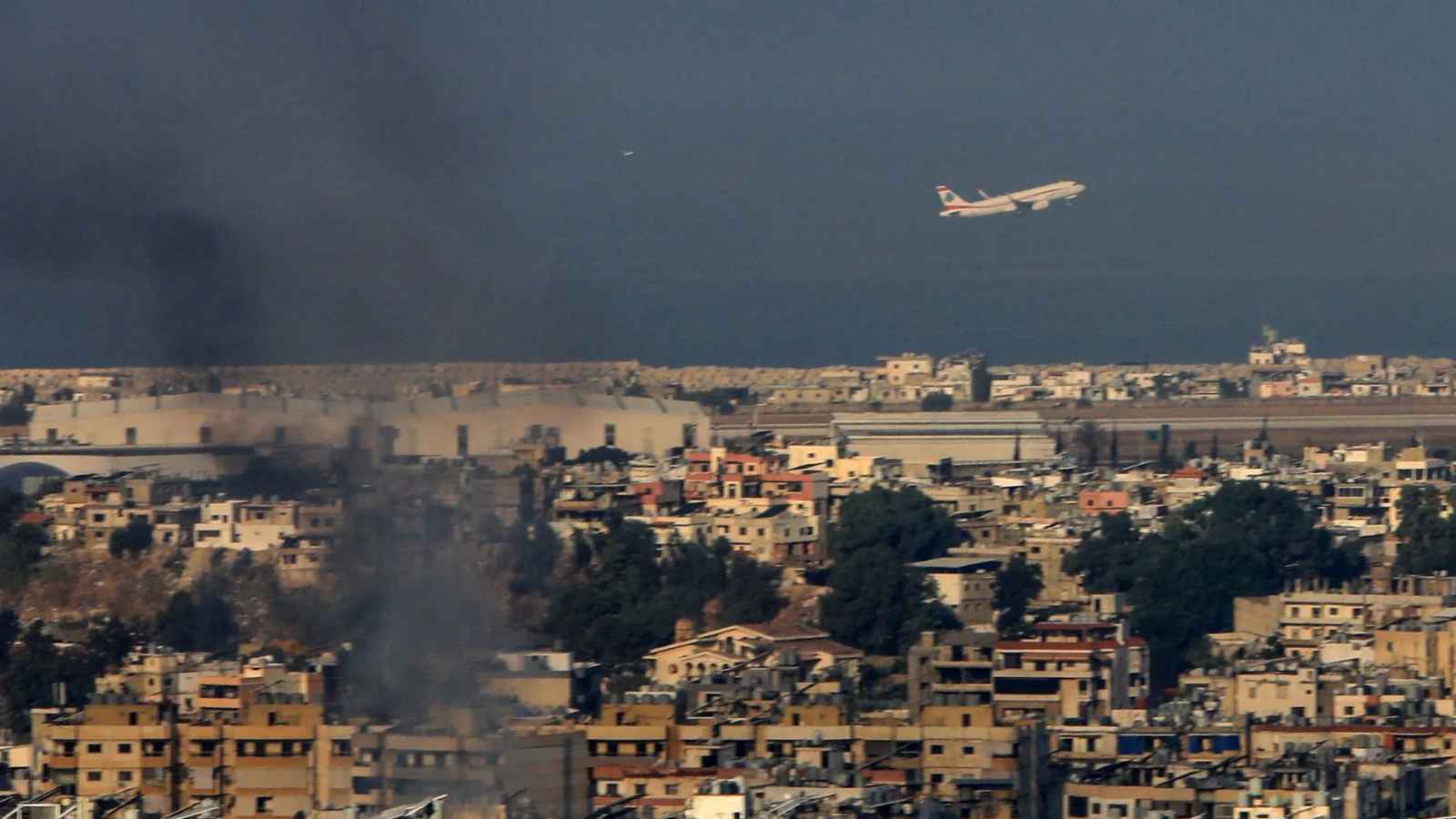 غارة إسرائيلية تستهدف محيط مطار بيروت