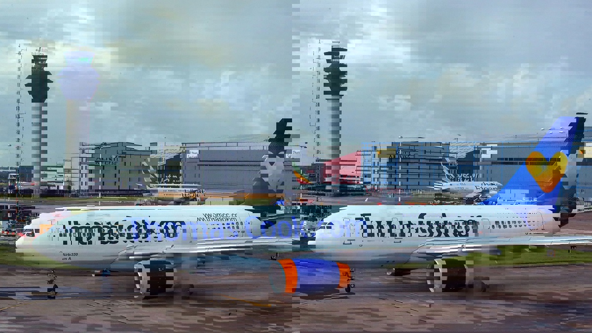 تقطع السبل بآلاف السائحين بعد انهيار "توماس كوك" أقدم شركة للرحلات بالعالم