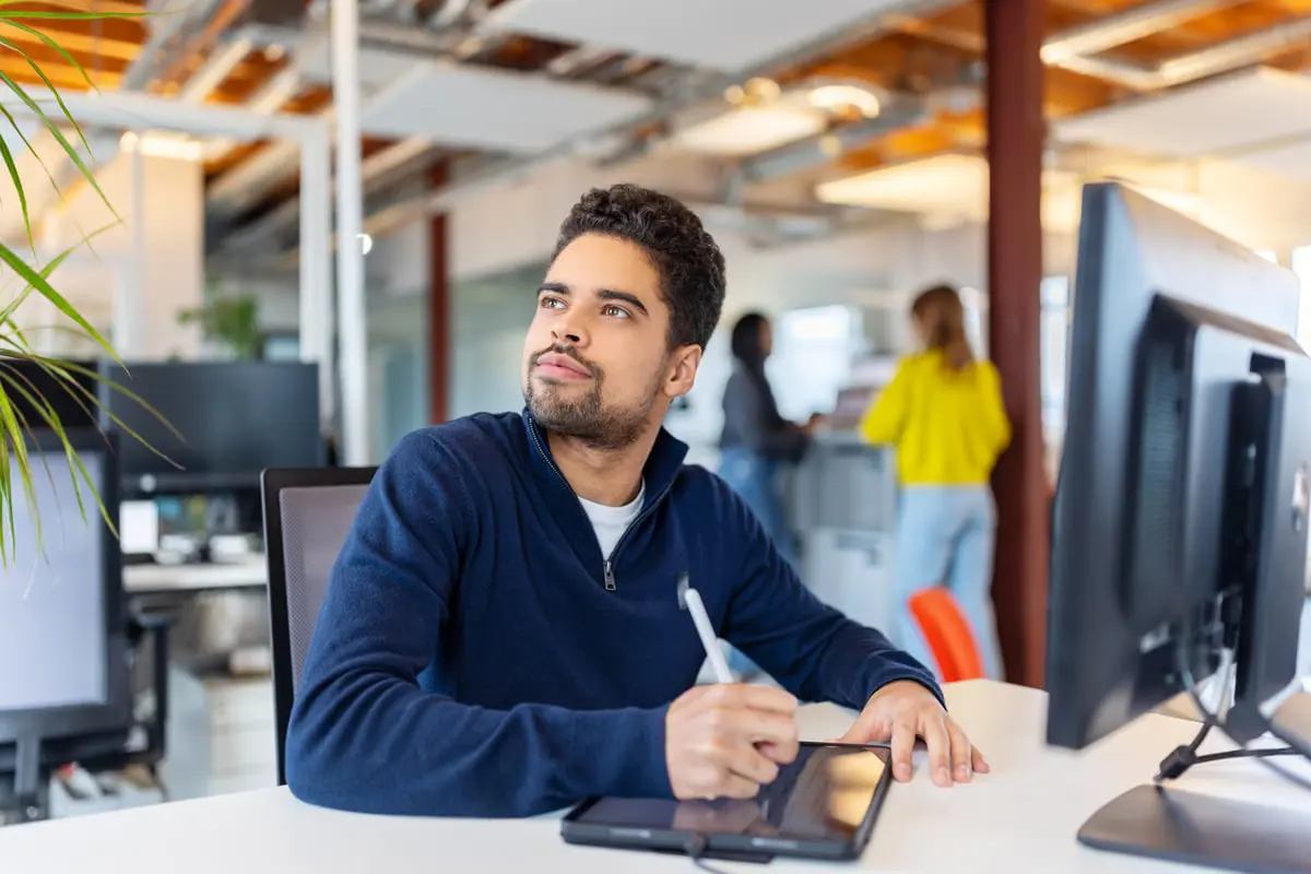 أثناء العمل أو الدراسة.. ما سبب كثرة الشرود؟