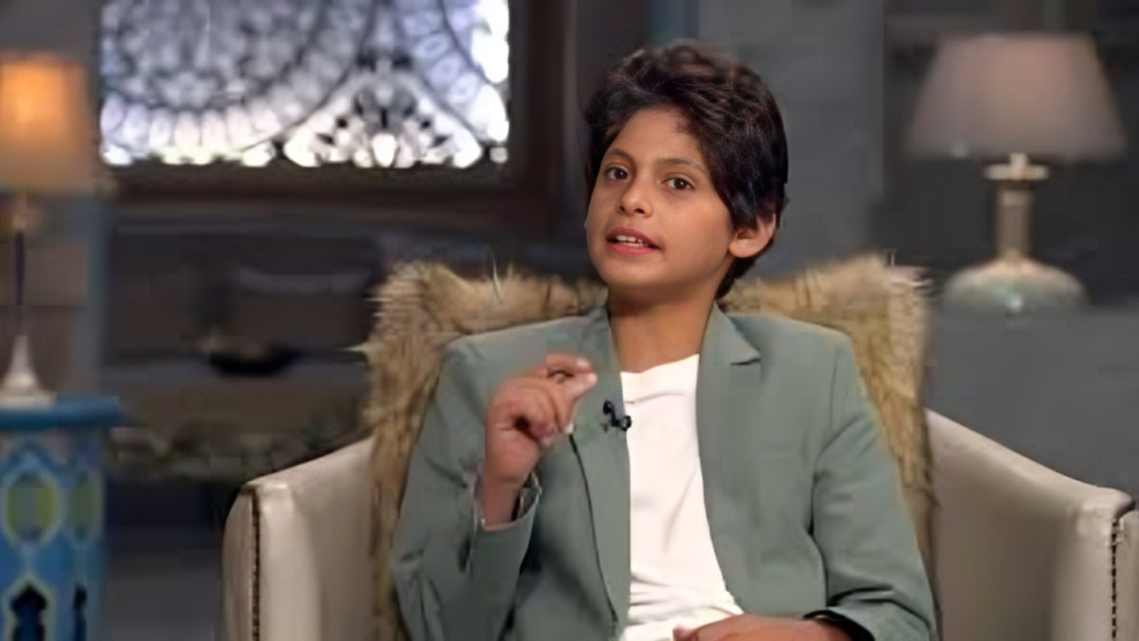 طفل "تحت الوصاية".. المصري عمر شريف يشارك في فيلم صيني