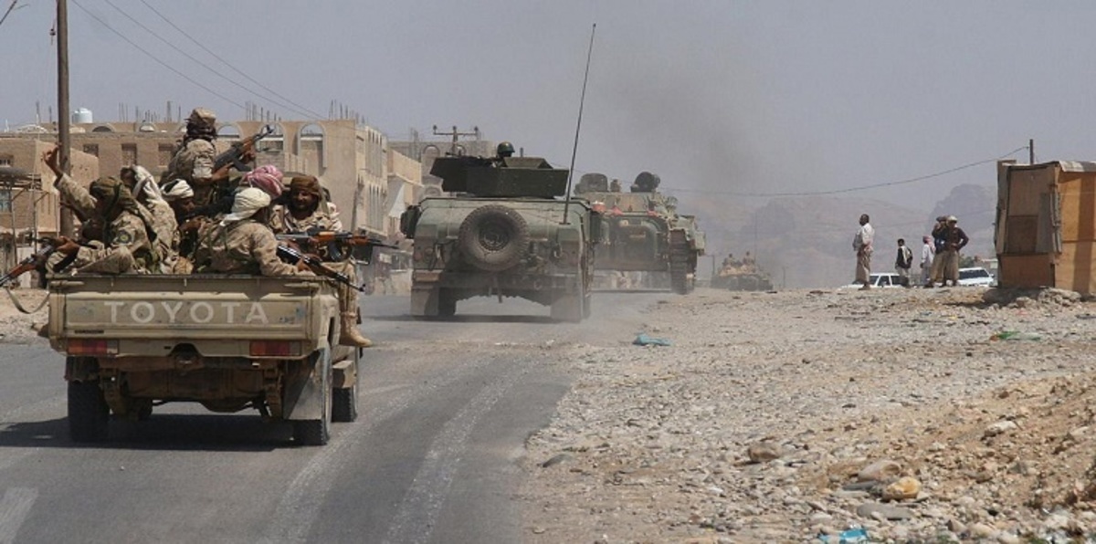 مقتل 12 مسلحًا في اشتباكات بين الحوثيين وقوات هادي