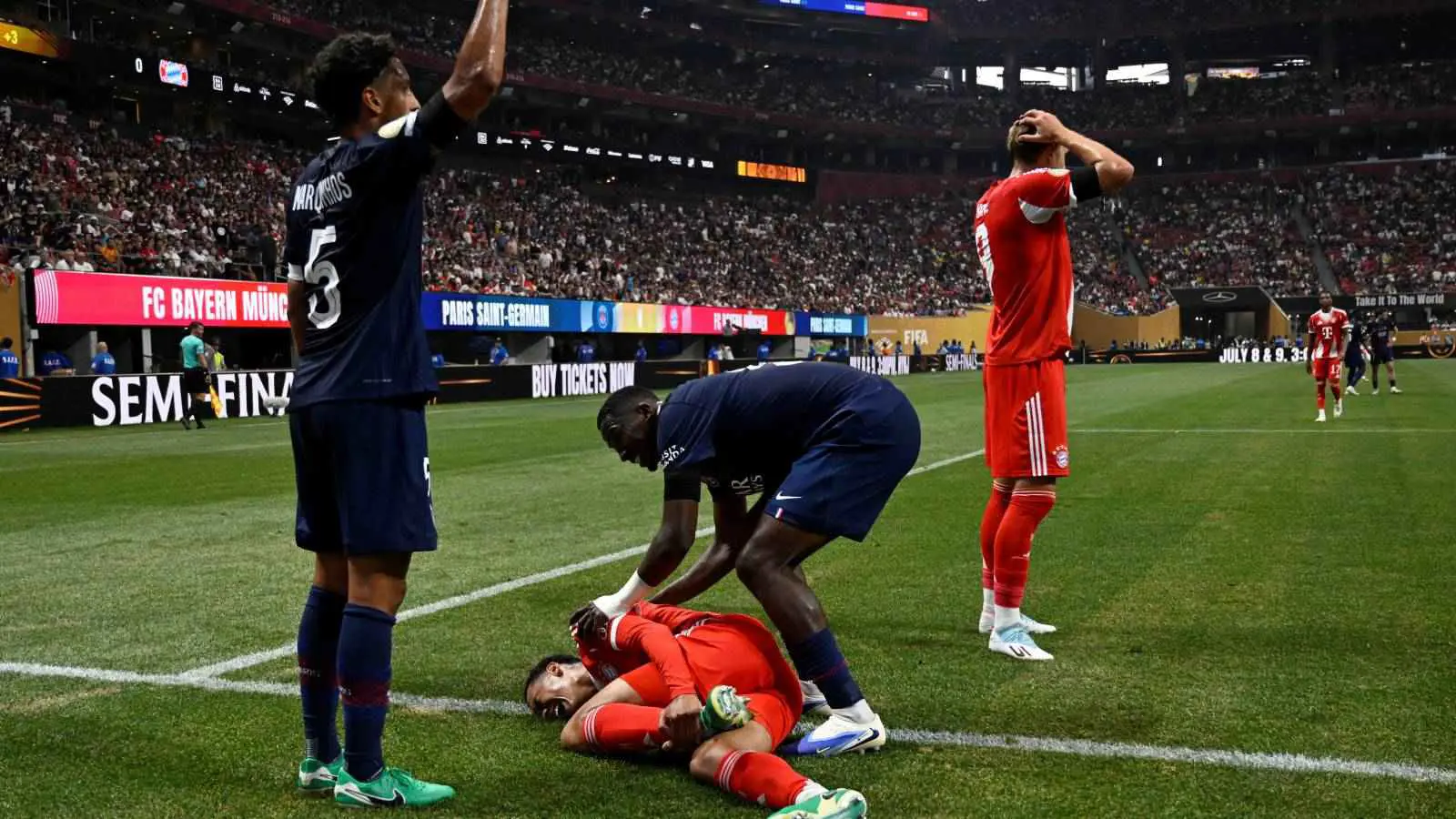 تشخيص إصابة جمال موسيالا نجم بايرن ميونخ ومدة الغياب