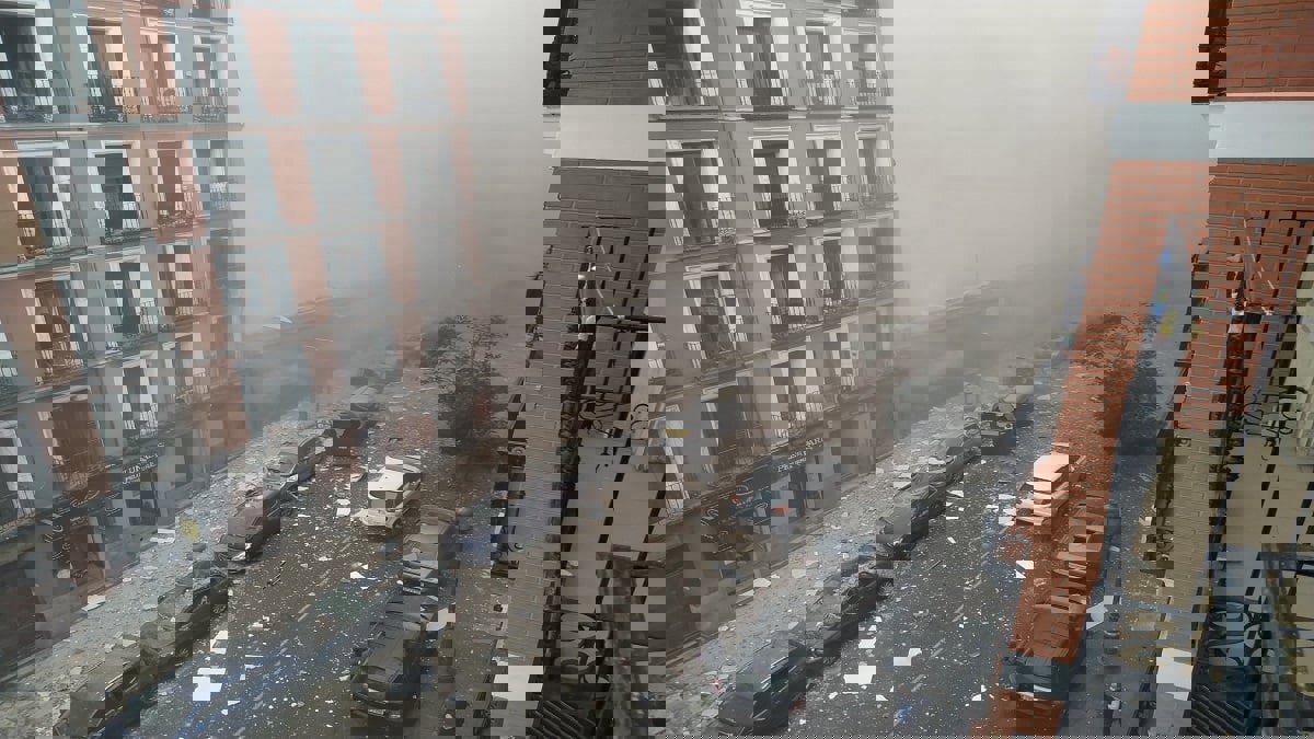 مقتل اثنين على الأقل وإصابة 8 في انفجار بمبنى بوسط مدريد (فيديو)