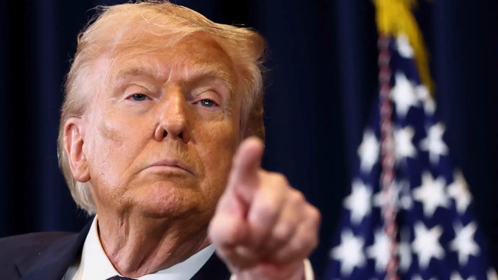 ترامب يتوعد إيران بضربة أكبر 20 ضعفاً لو عطلت النفط في مضيق هرمز