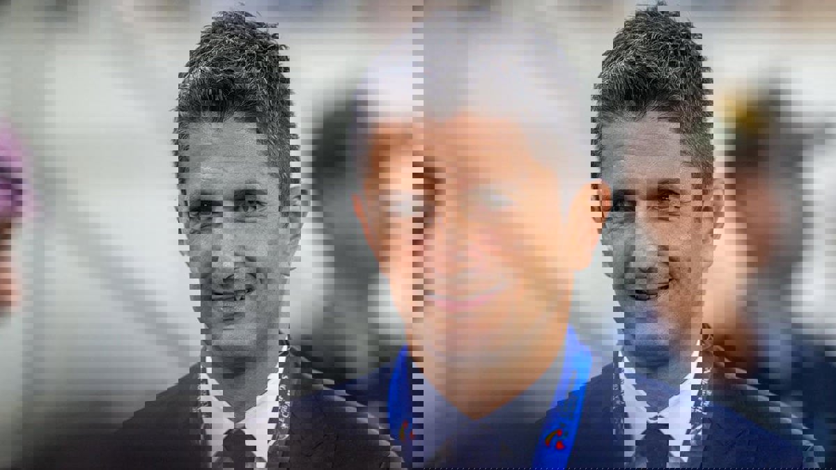 مدرب نادي الهلال السعودي يحسم الجدل بشأن صفقتي فالكاو ويونس بلهندة