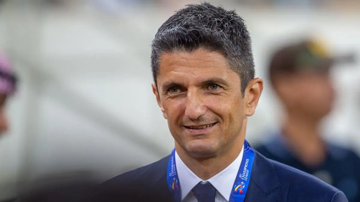 مدرب نادي الهلال السعودي يحسم الجدل بشأن صفقتي فالكاو ويونس بلهندة