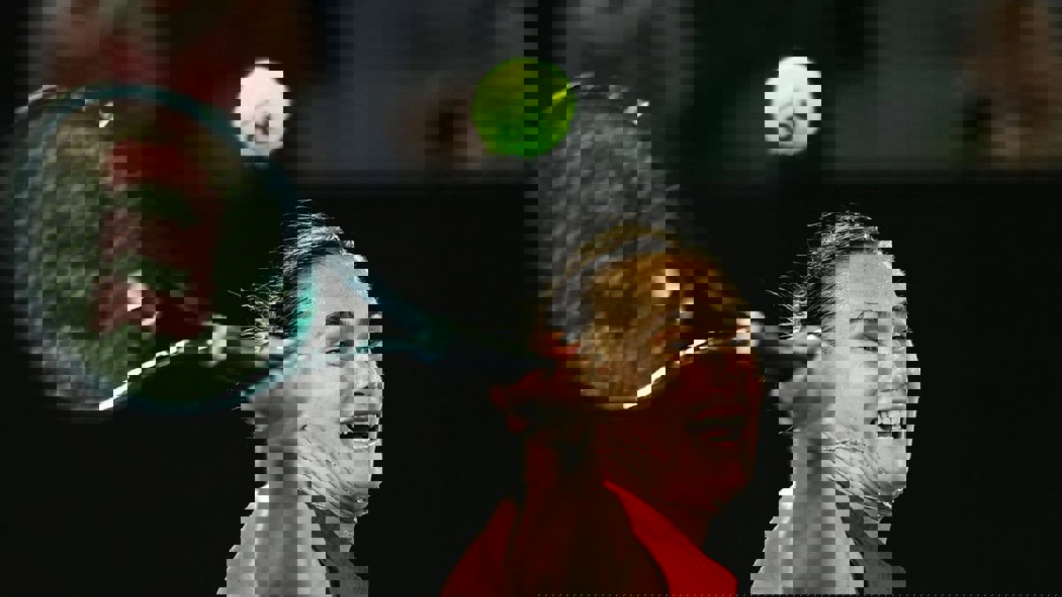 سبالينكا تسحق كريتشيكوفا وتلاقي جوف في نصف نهائي أستراليا المفتوحة للتنس