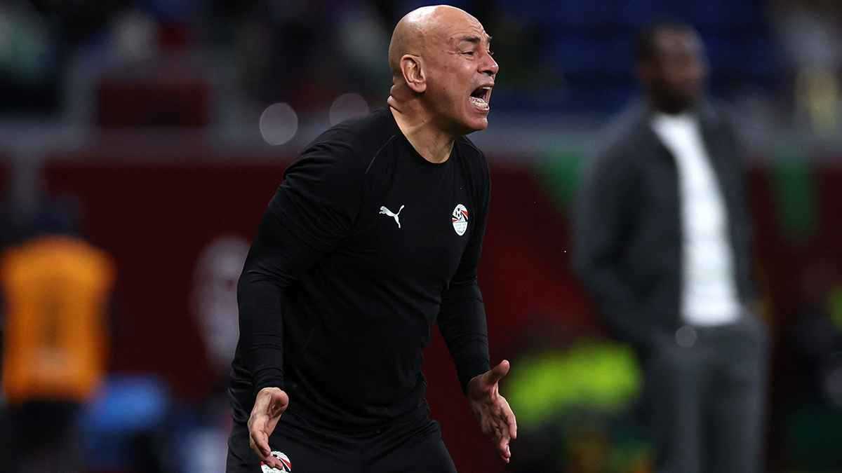 بعد الخسارة أمام السنغال.. اتحاد الكرة المصري يحسم مصير حسام حسن 
