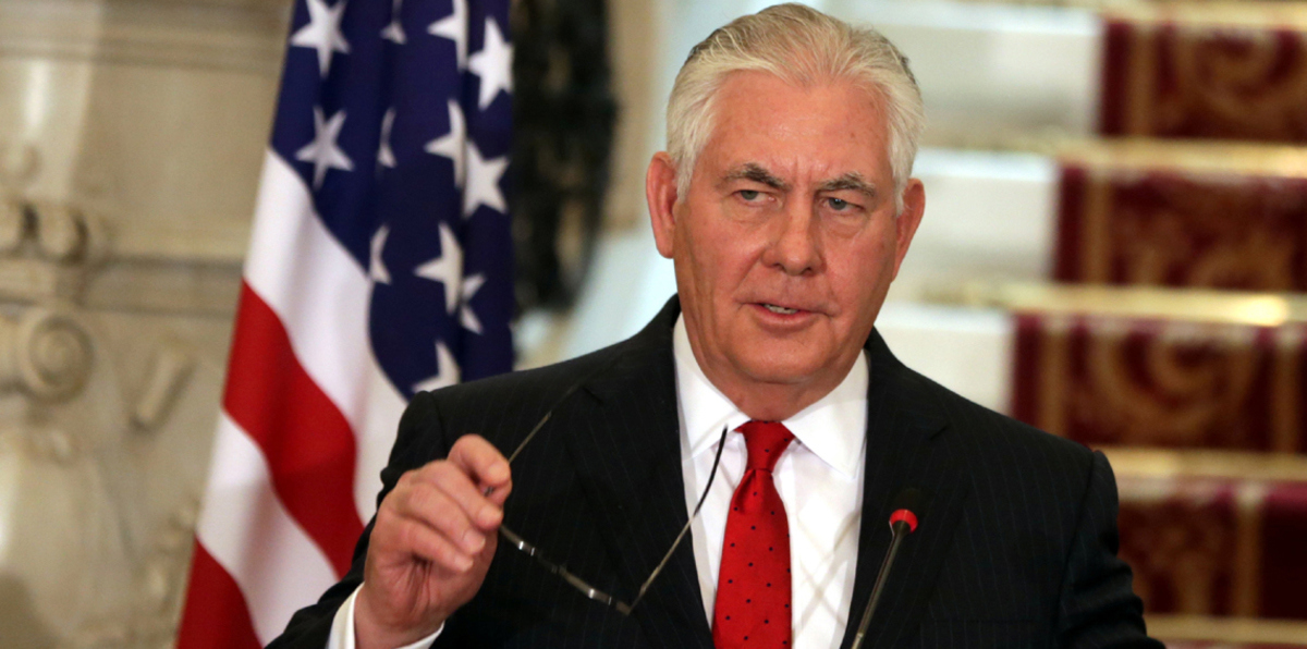 هل ينجح تيلرسون في إخماد حرب الغاز والنفط التي تتراكم غيومها بين لبنان وإسرائيل؟