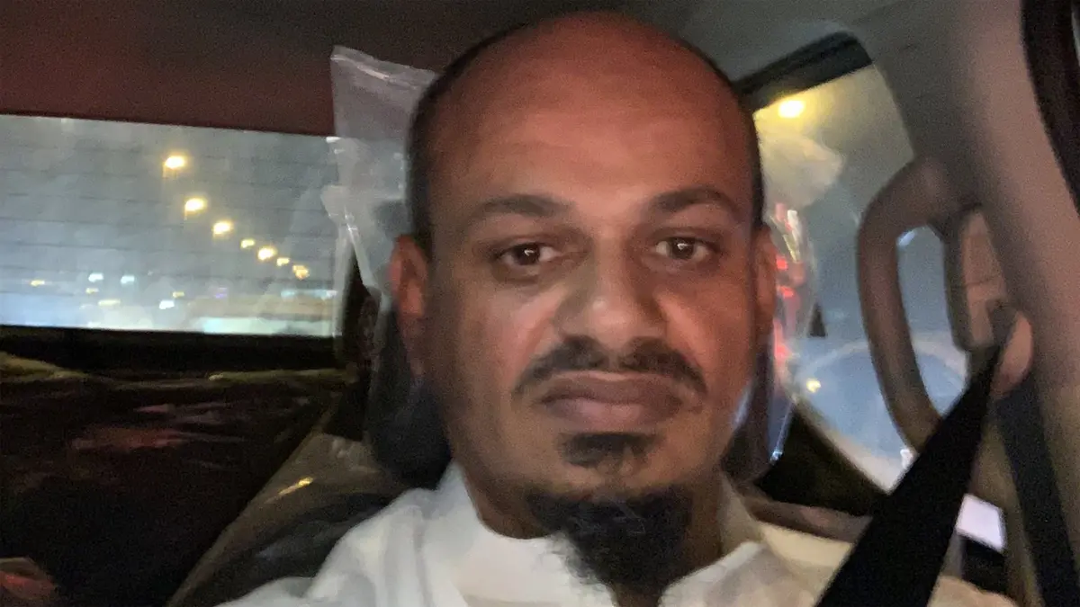 بعد سرقة دراجته.. العم ناصر يركب سيارة جديدة ويتلقى عروضا من خارج السعودية (فيديو)