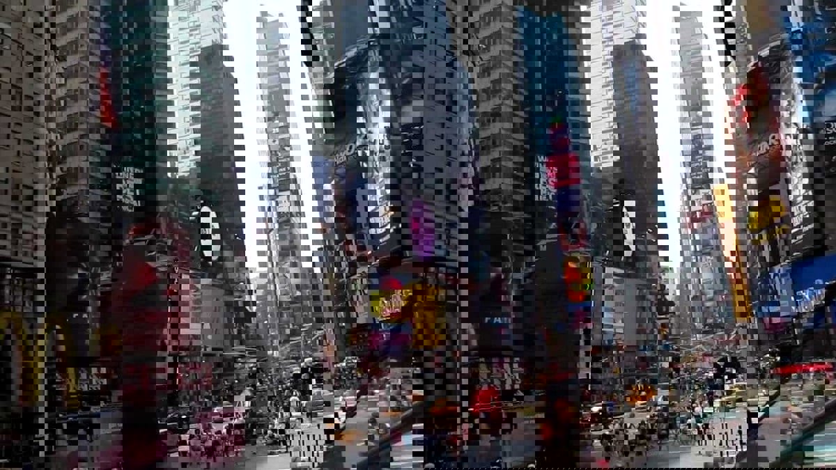 وول ستريت جورنال: الغرب يشهد نهوضًا اقتصاديًا رغم استمرار جائحة كورونا