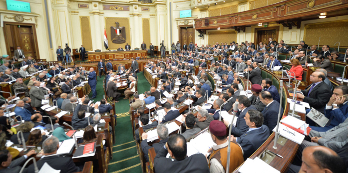 توجه حكومي بشأن موازنة قطاعي التعليم والصحة يثير أزمة في البرلمان المصري