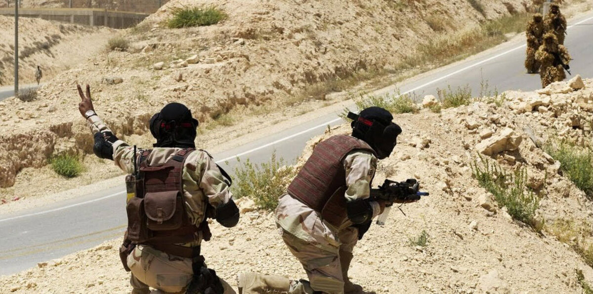 التحالف يقطع خط إمداد رئيسيًا للحوثيين