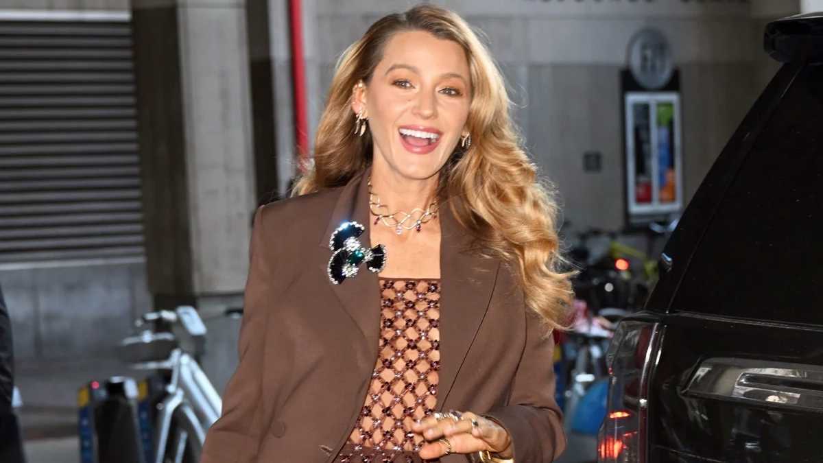 بليك لايفلي تواجه اتهامات جديدة بـ"الابتزاز"