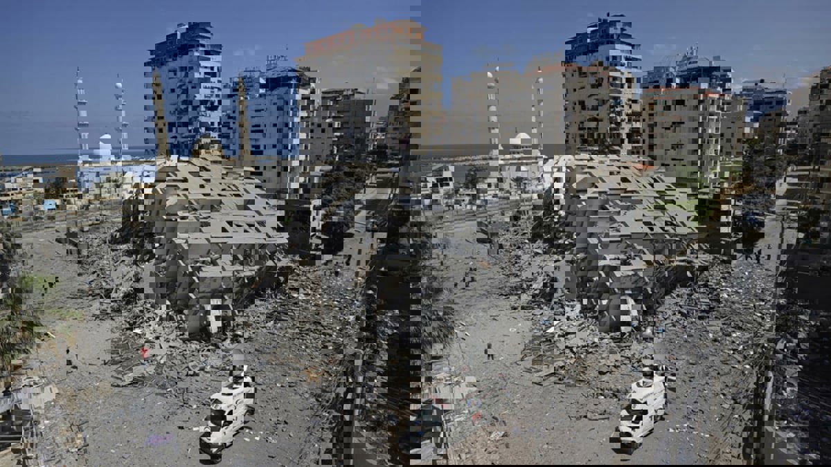 مصرع عامل مصري يعمل بمشاريع لإعادة الإعمار في غزة