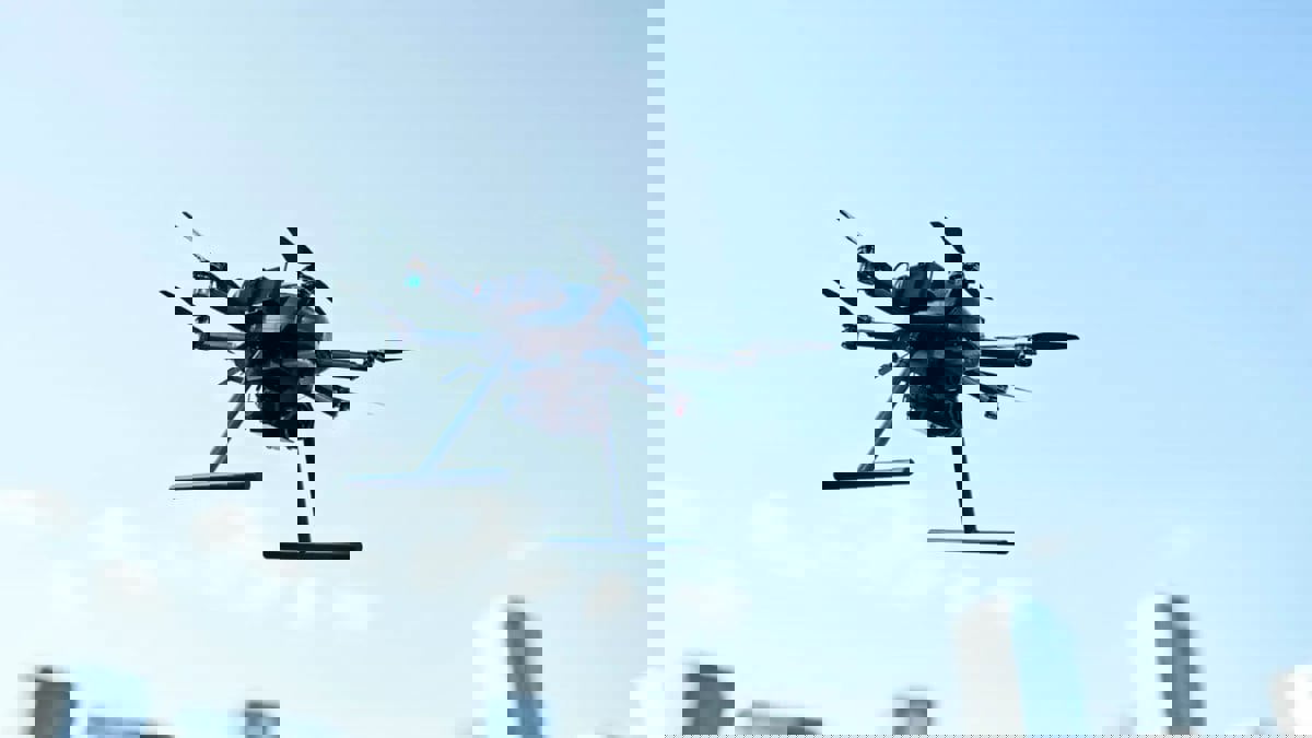 على طريقة النحل.. تقنية لبناء الهياكل الإسمنتية بـ"الدرونز"