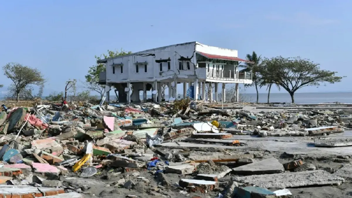 زلزال بقوة 6.1 درجات قبالة سومطرة الأندونيسية