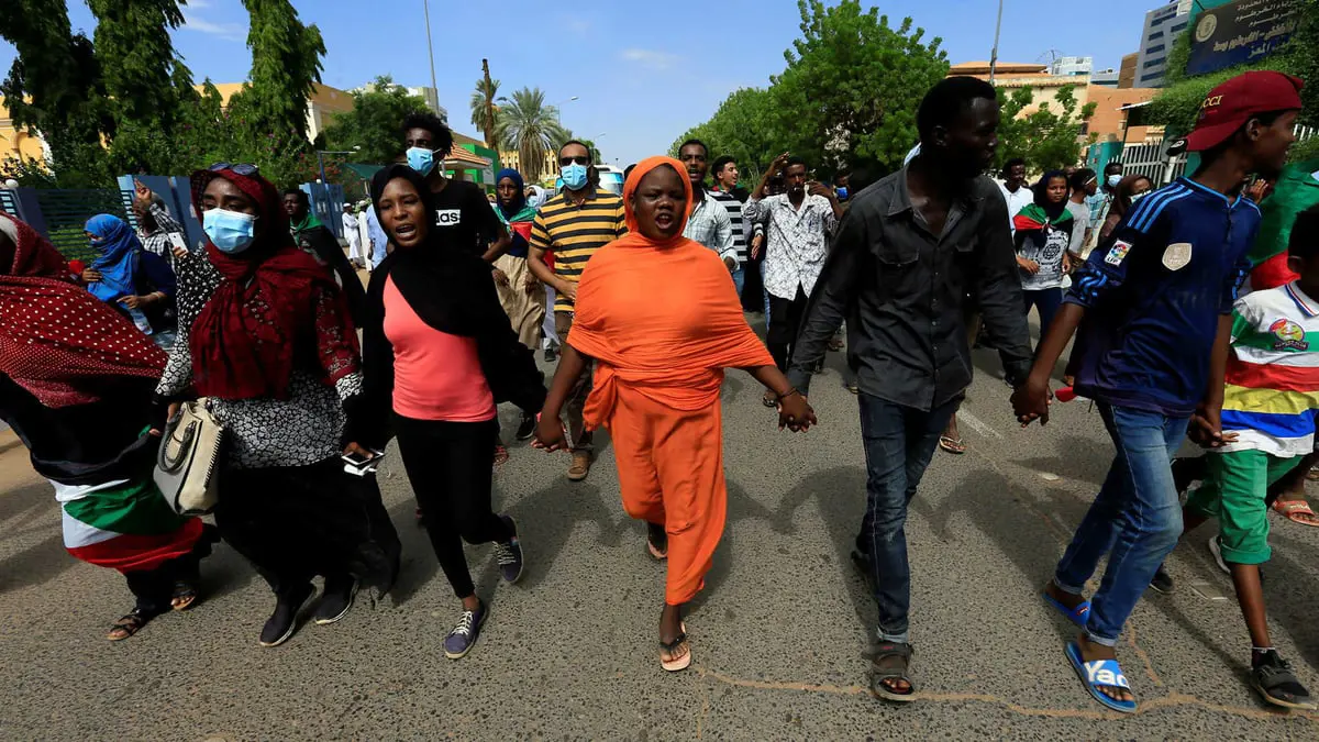 السودان.. الحرية والتغيير "منصة التأسيس" توقع على الميثاق الوطني على وقع دعوات لحل الحكومة