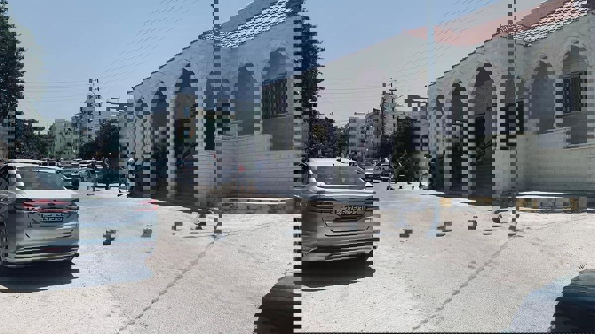 لحظة وصول جثمان الطالبة إيمان إرشيد إلى مسقط رأسها في إربد