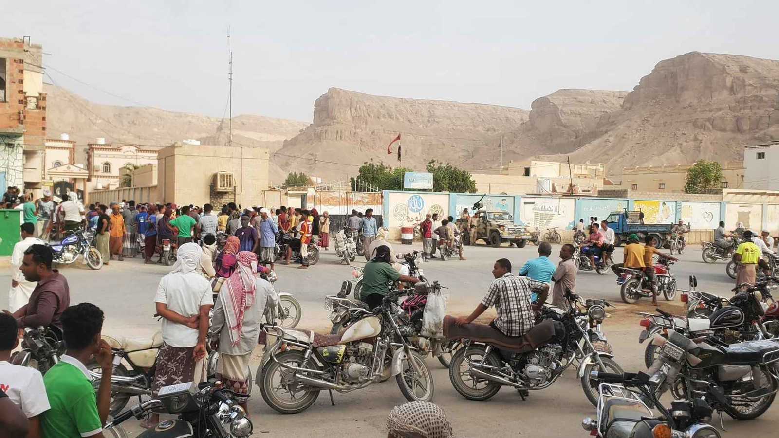 مقتل متظاهر في حضرموت اليمنية وتحذير من "المندسين" (فيديو)