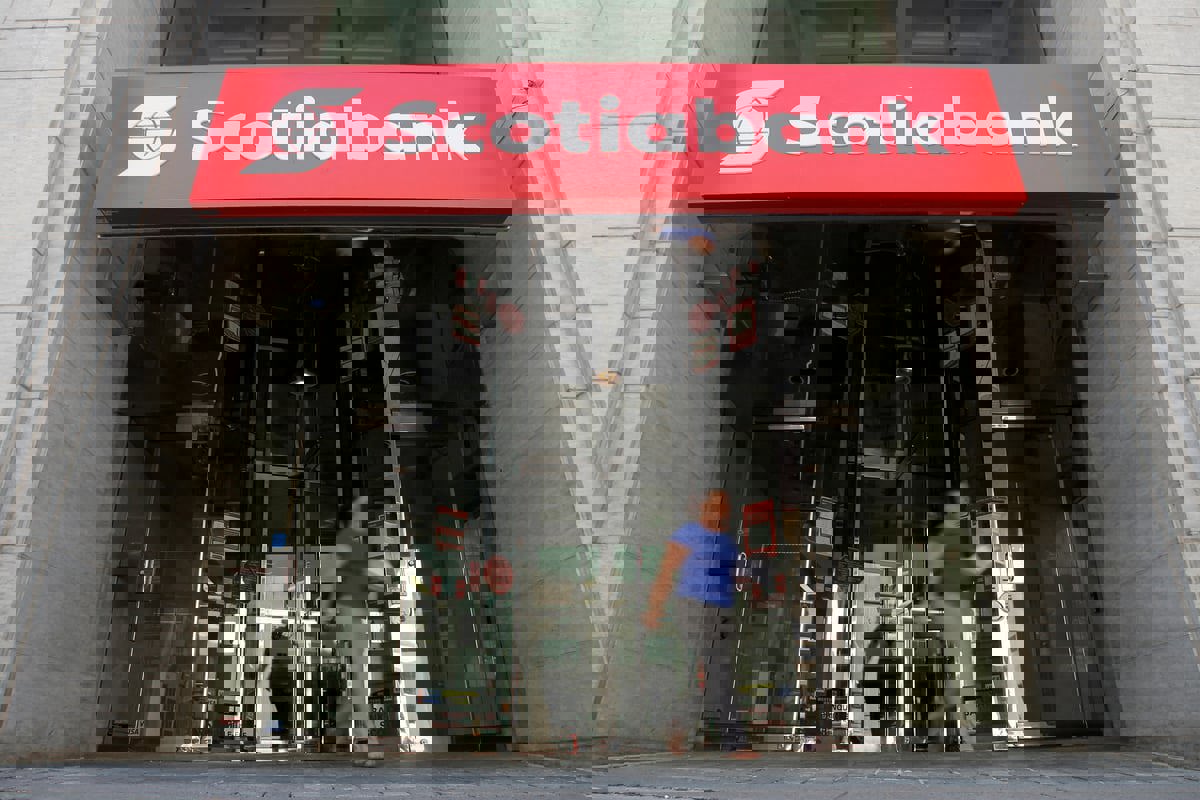 بنك كندي يخفض حصة إحدى وحداته في شركة أسلحة إسرائيلية‎