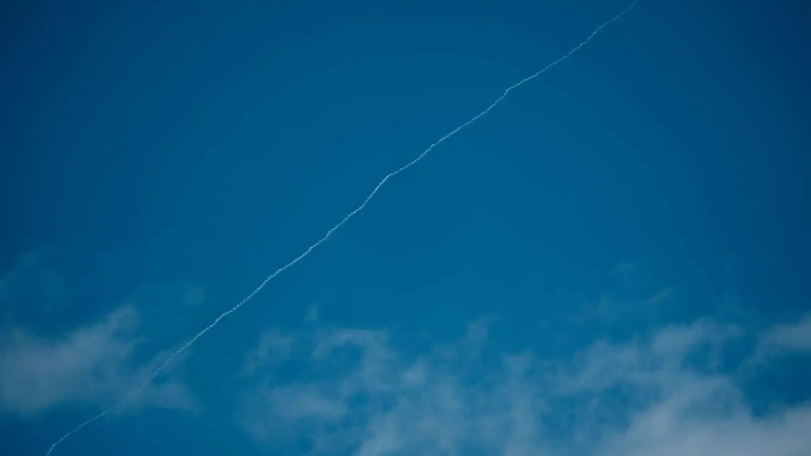 4 قتلى إثر سقوط صاروخ إيراني جنوبي سوريا (فيديو)