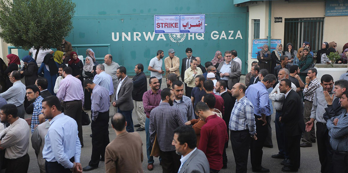 إدارة الأونروا تخصم 50% من رواتب الموظفين في قطاع غزة