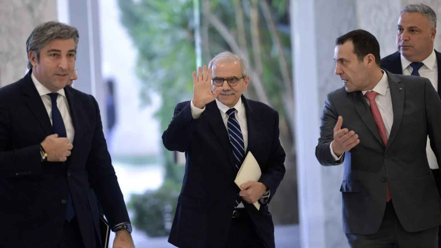 "مشي الحال وما مشي".. سلام يعرض قائمة شبه نهائية للحكومة اللبنانية