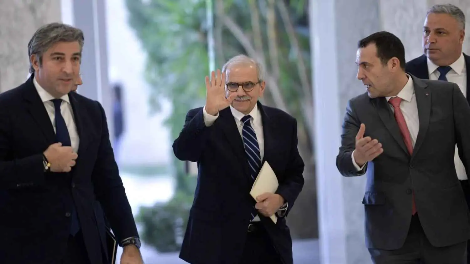 "مشي الحال وما مشي".. سلام يعرض قائمة شبه نهائية للحكومة اللبنانية