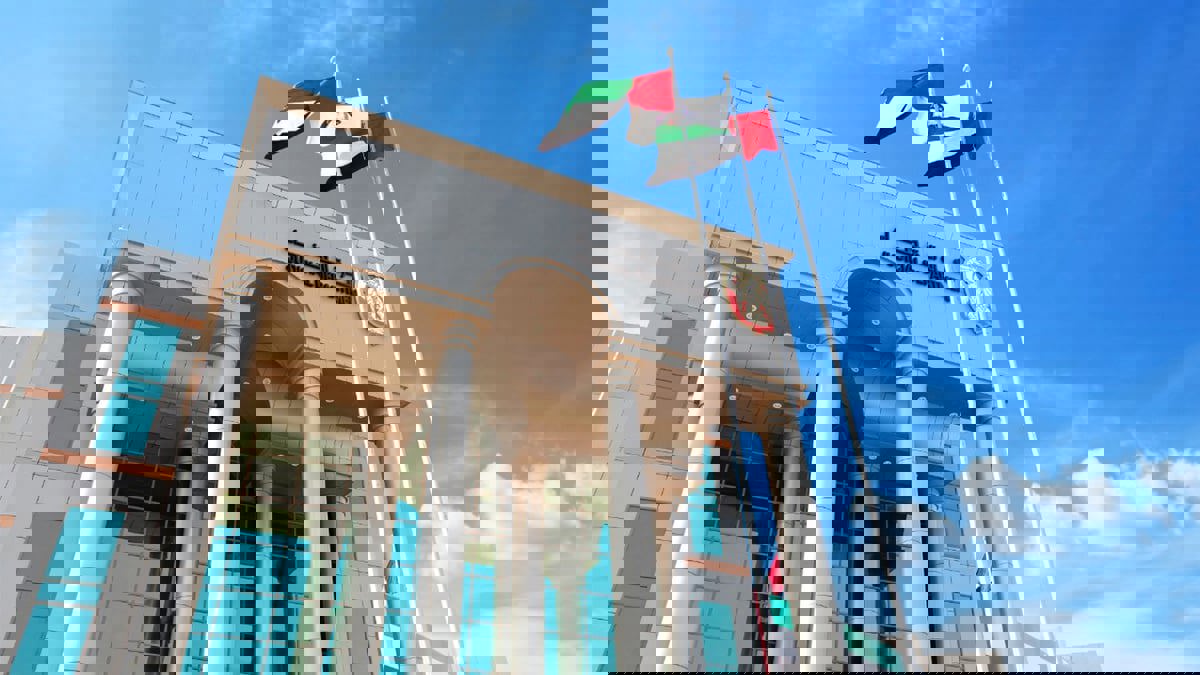 الإمارات.. السجن والغرامة لـ79 شخصا بتهمتي الاحتيال وغسل الأموال