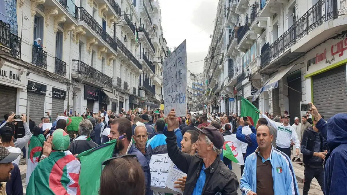 الجمعة الـ36 للحراك في الجزائر.. تفاؤل بالتغيير وسخط على بن صالح