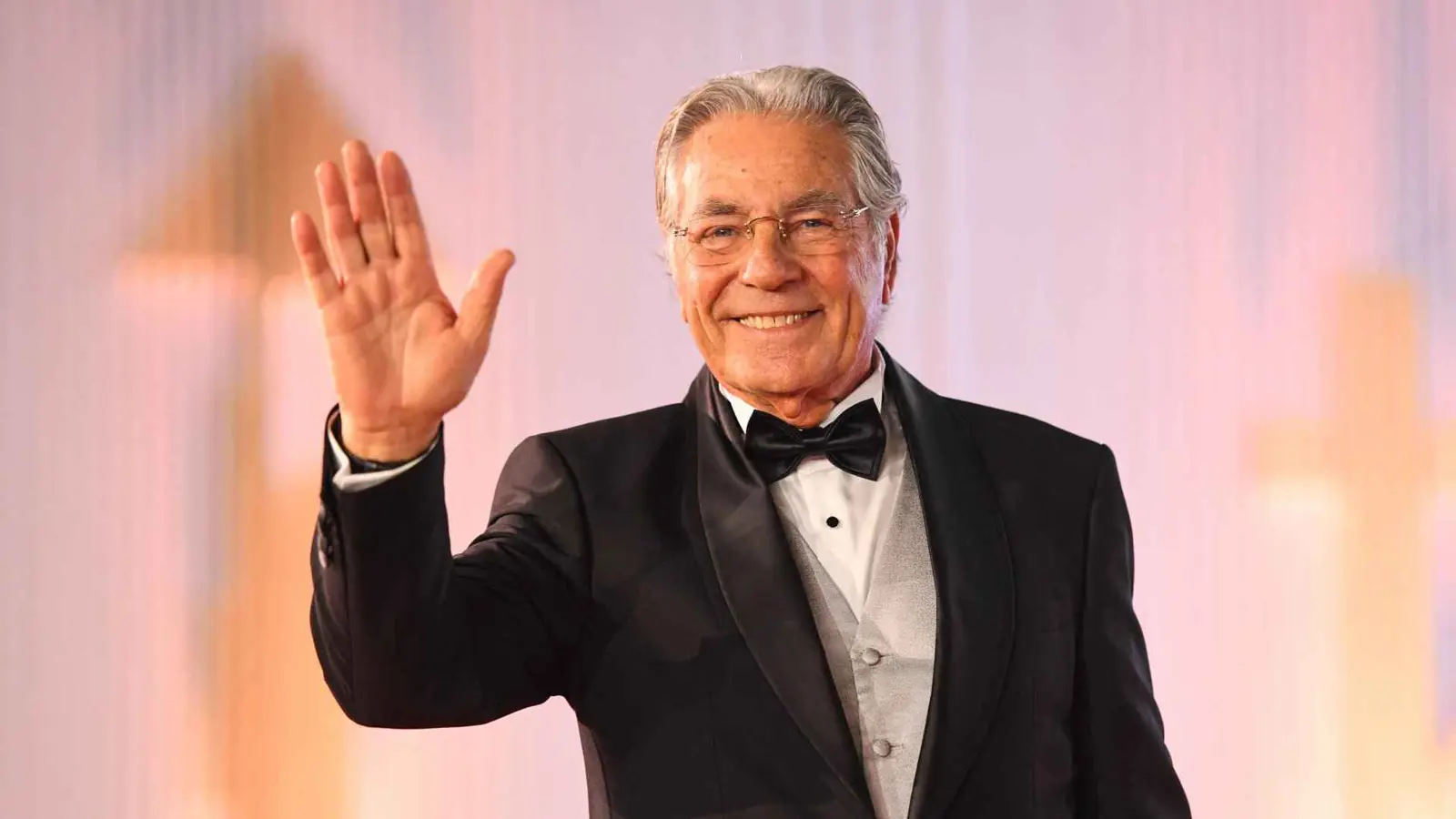 ماذا قالت طليقة مصطفى فهمي عن "أقرب الناس لها"؟ (فيديو)