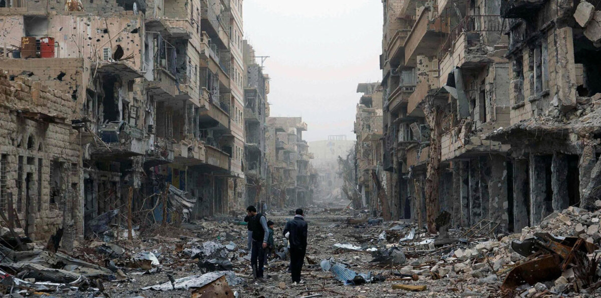 تتطلع لقطار يربطها بالبصرة ودير الزور.. إيران توقع اتفاقًا مع سوريا للاستفادة من مشاريع إعادة الإعمار