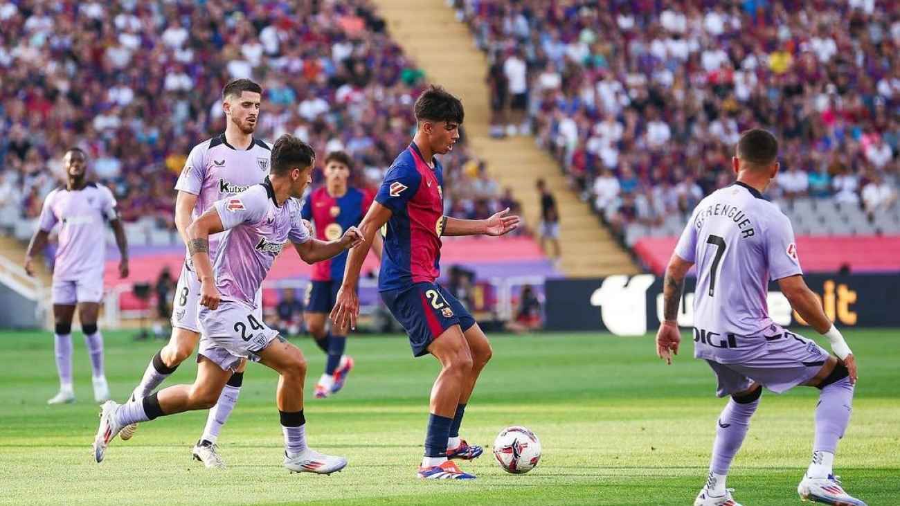 من هو مارك بيرنال تميمة حظّ هانسي فليك الجديدة في برشلونة؟