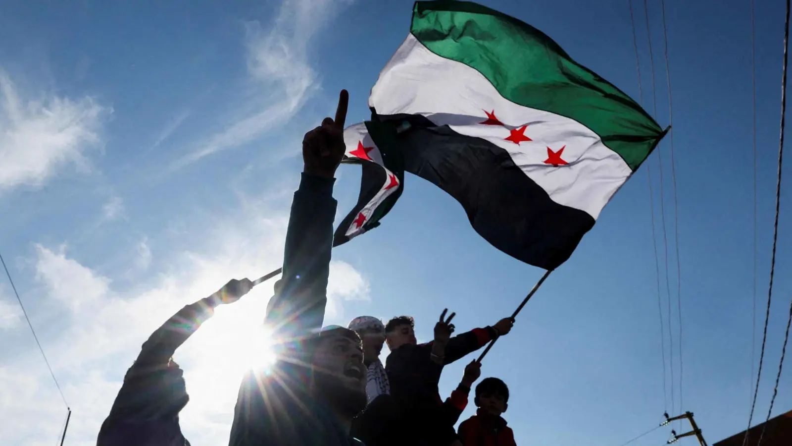 النص الكامل للإعلان الدستوري الجديد في سوريا (وثيقة)