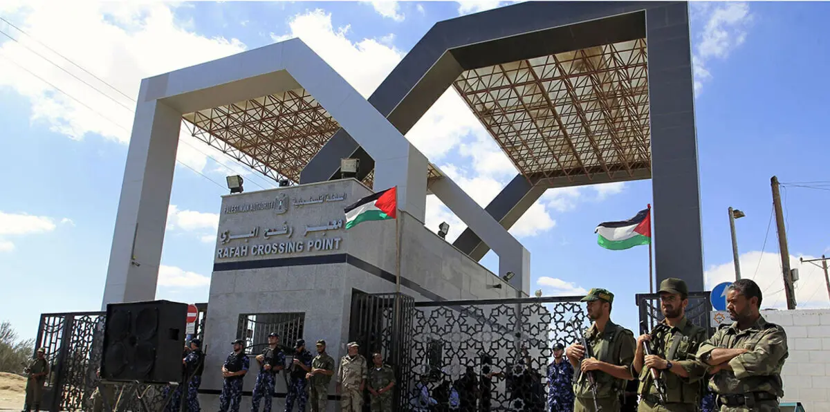 "القوائم السوداء" بمعبر رفح تهدد أحلام الفلسطينيين في إتمام المصالحة