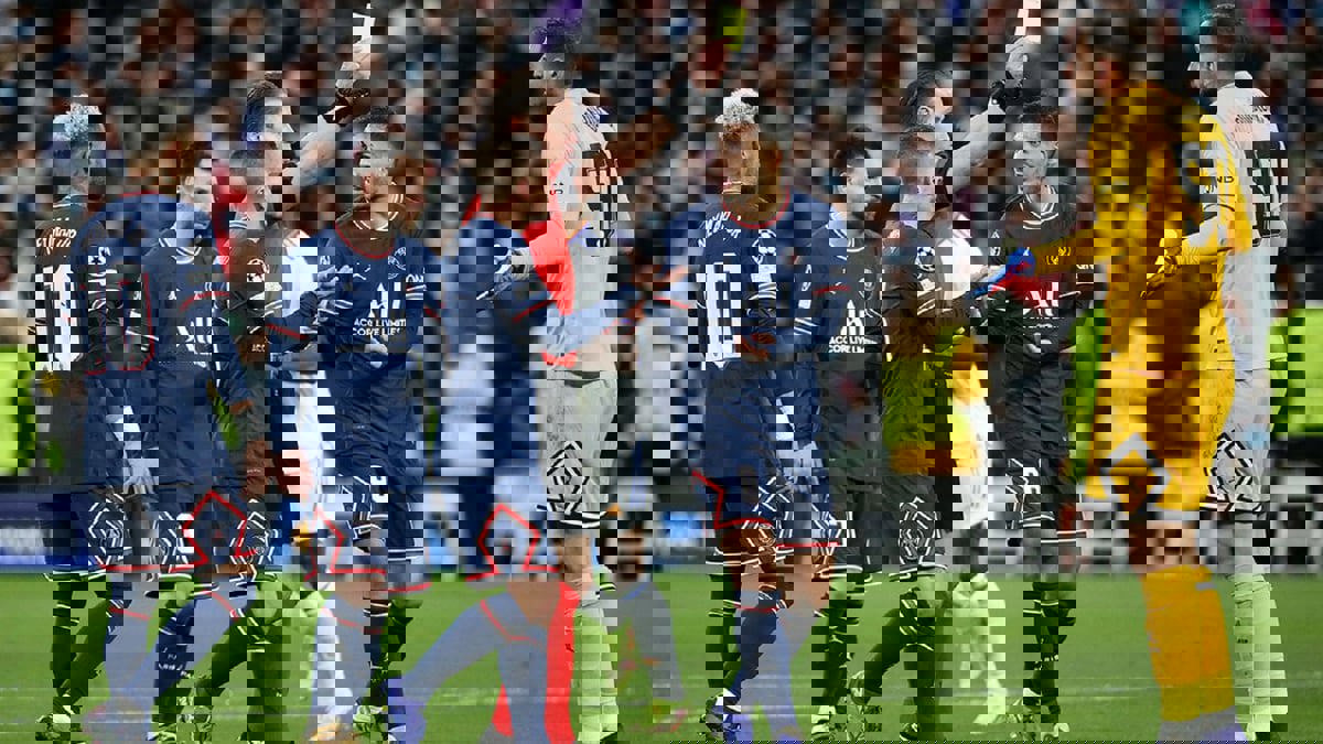 نيمار يرد على أنباء شجاره مع دوناروما (صورة)