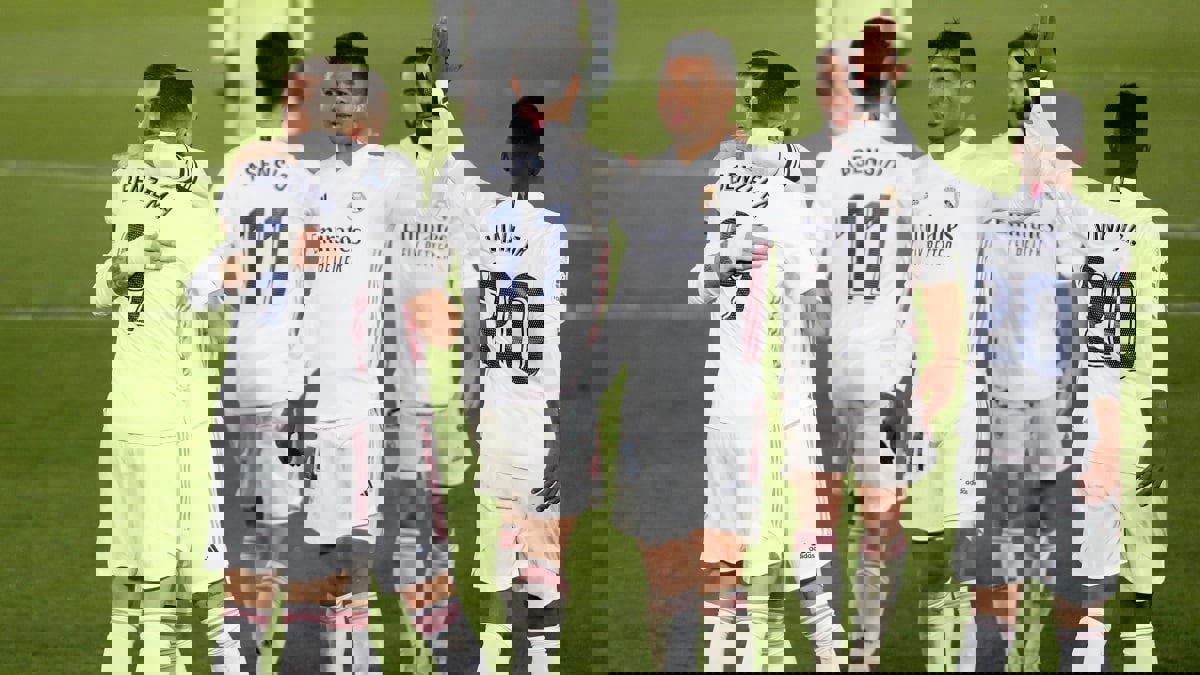 ريال مدريد يجتاز عاصفة ثلجية قوية وجاهز لمباراة أوساسونا