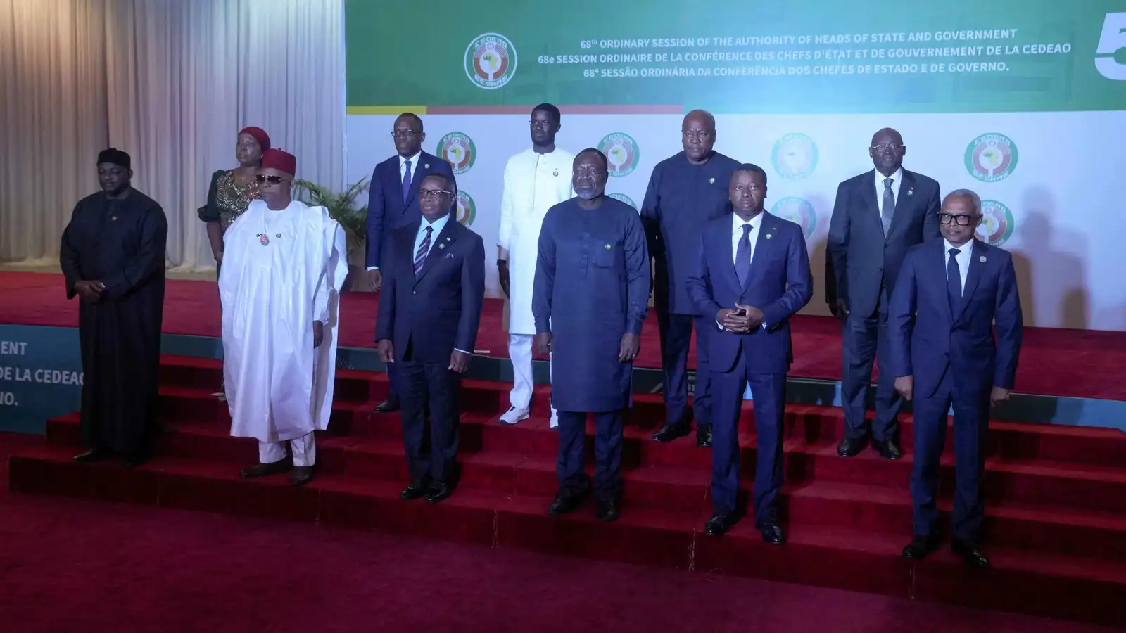 كيف فجّر انقلاب بنين الفاشل صراع النفوذ في غرب إفريقيا؟