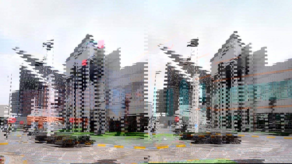 الإمارات.. السجن المؤبد لـ3 شبان بتهم الشروع في الاغتصاب