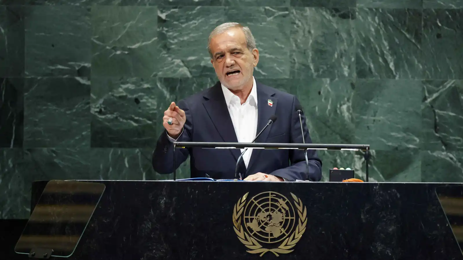 "غير مقبولة".. بزشكيان يكشف مطالب الولايات المتحدة من إيران