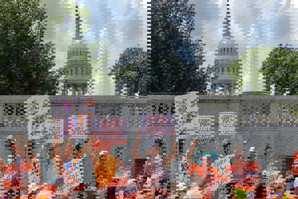 "دماء على أيديكم".. ولاية أمريكية تقر تسليح المعلمين في الفصول