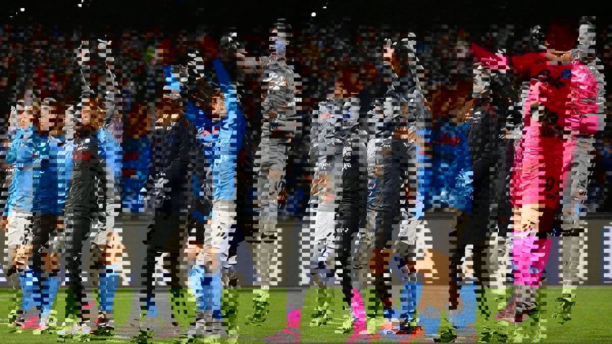 كم نقطة يحتاجها نابولي لحسم لقب الدوري الإيطالي رسميًا؟