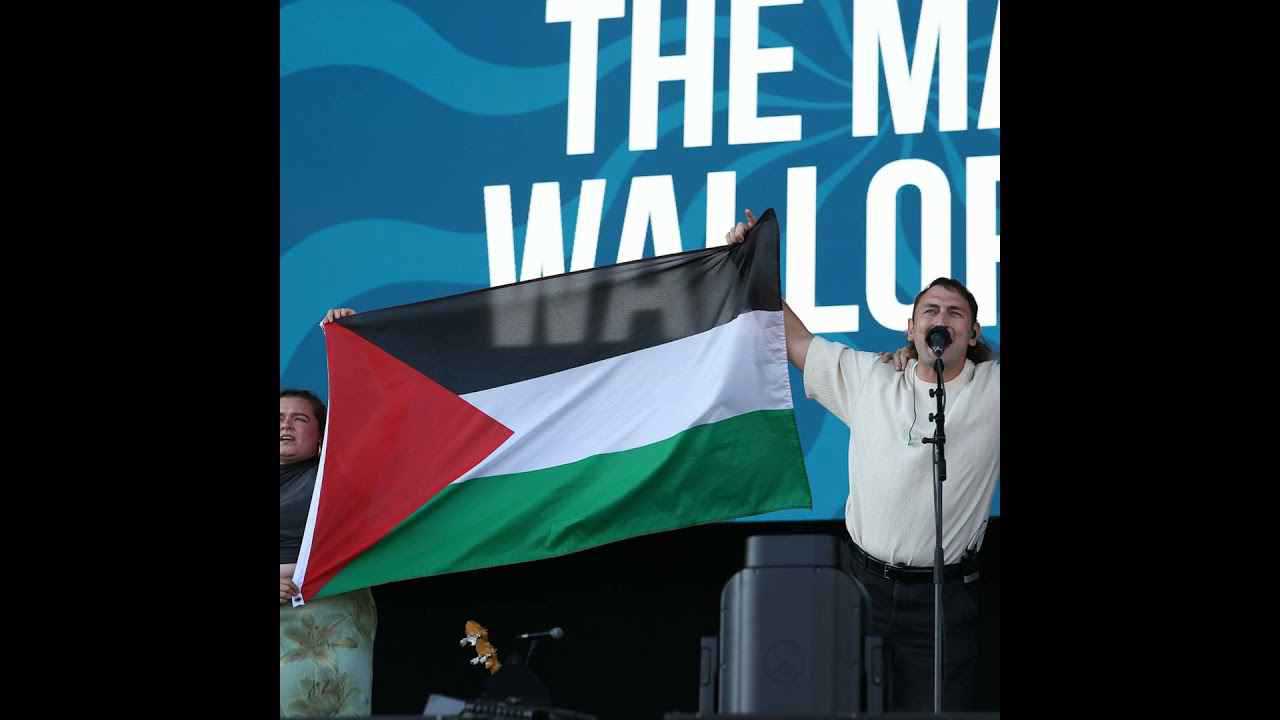 مقاطعة مهرجان بريطاني بعد منعه رفع العلم الفلسطيني (فيديو)