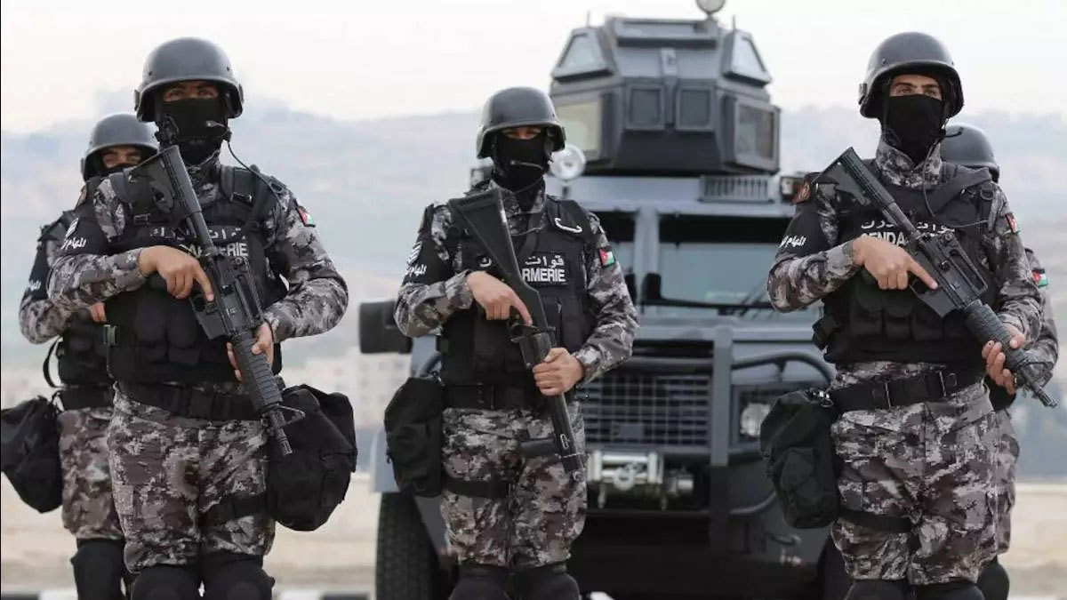 الأردن.. أعمال شغب وإطلاق نار بعد قرار فصل النائب العجارمة (فيديو)