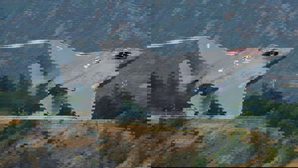 صحيفة عبرية: تغييرات دراماتيكية في الخطط الإسرائيلية لمهاجمة إيران